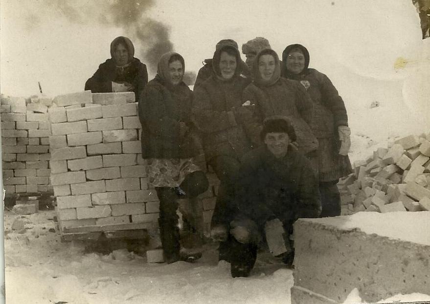 Школьная газета Школьный вестник юбилейный выпуск