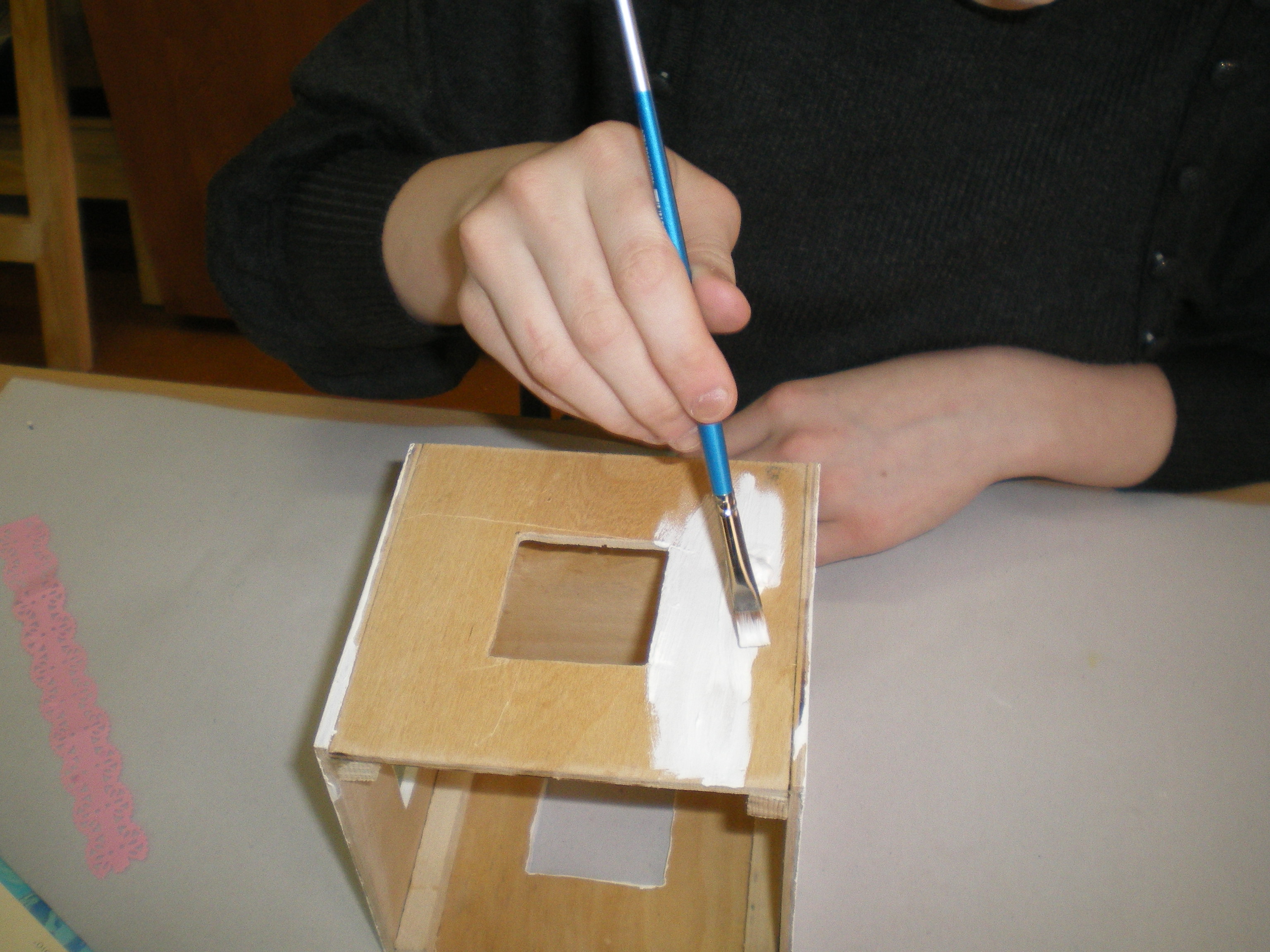 Мастер-класс по изобразительному искусству Изготовление домика-ночника ( 6 класс)