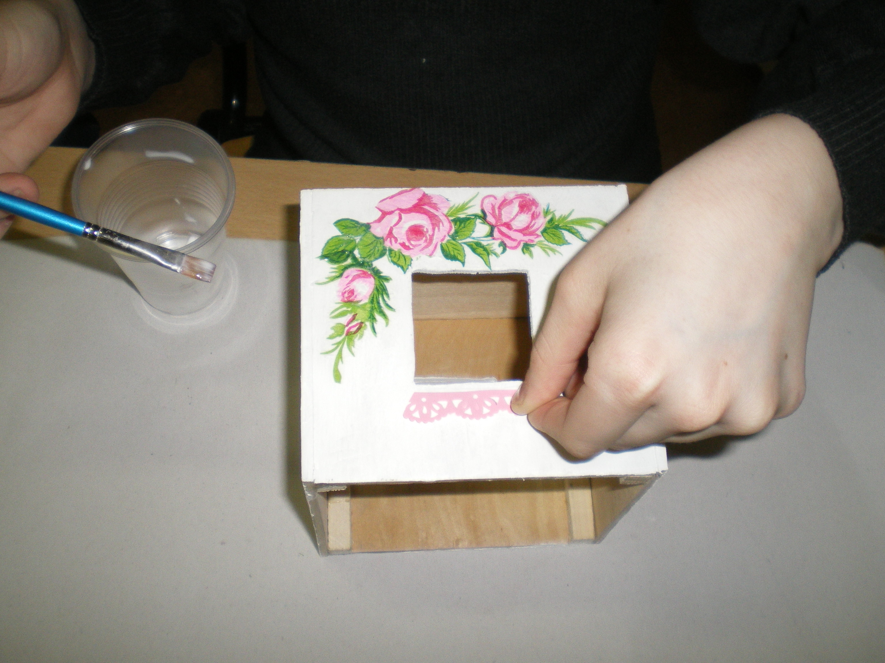 Мастер-класс по изобразительному искусству Изготовление домика-ночника ( 6 класс)