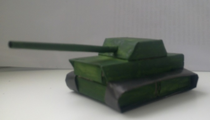 Как сделать модель танка из спичечных коробков. Вариант №2