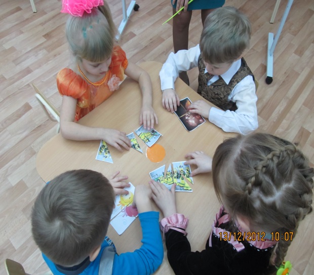Дидактические игры – это игры, в которых процесс обучения детей осуществляется опосредованно, через различные элементы.