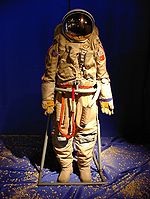 Проектно-исследовательская работа Эволюция «космической одежды» От скафандра Гагарина до «Орлана-МКС»