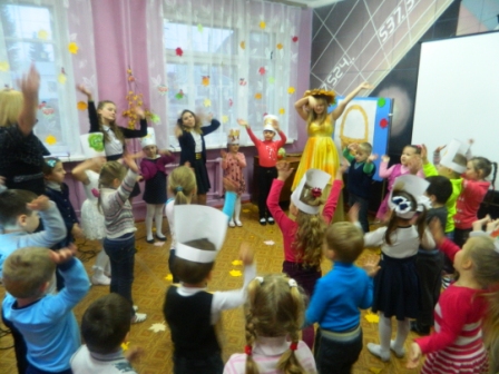 Сценарий праздника для детей дошкольного возраста « Золотая осень»