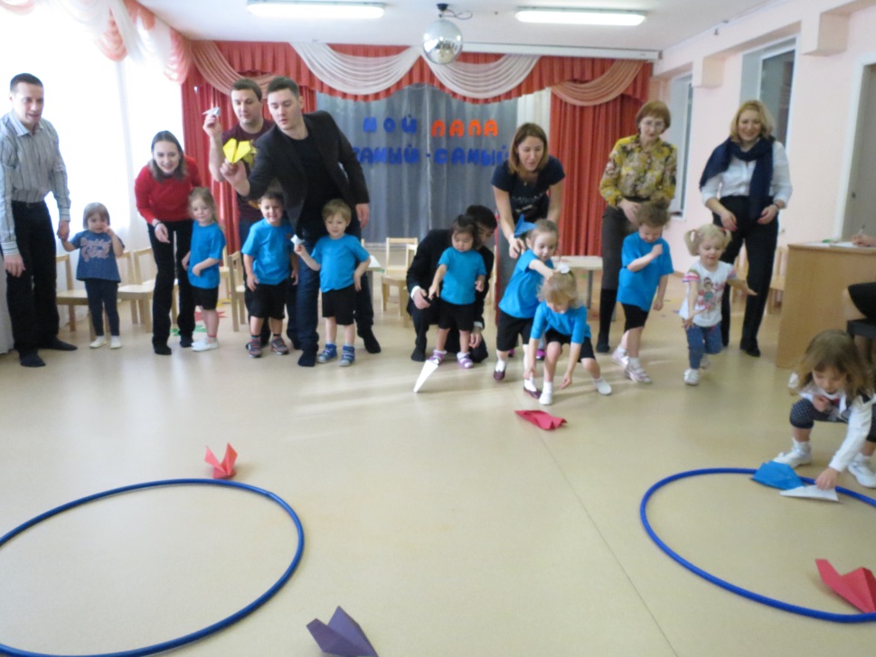 Сценарий спортивного праздника «Наша армия сильна» для детей 3-4 лет