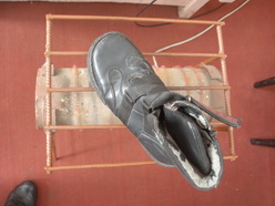 ПЛАН-КОНСПЕКТ УРОКА .Тема: «Технологический процесс восстановления нарушенных подошвенных скреплений в ремонтируемой обуви клеевым и двухниточным методами скреплений»