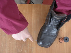 ПЛАН-КОНСПЕКТ УРОКА .Тема: «Технологический процесс восстановления нарушенных подошвенных скреплений в ремонтируемой обуви клеевым и двухниточным методами скреплений»