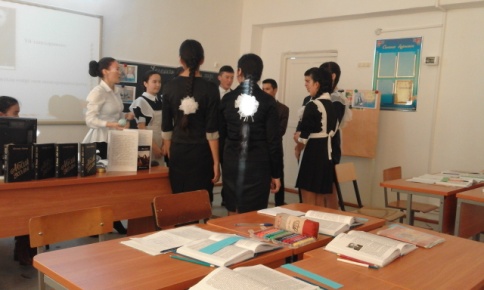 План урока по казахской литературе 11 класс