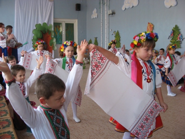 Коли людина є народ, тоді вона уже людина