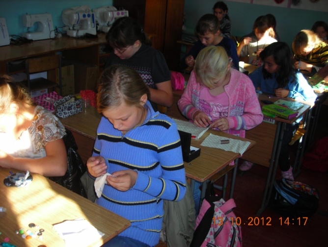 Конспект урока технологии в 5 классе по теме: «Госпожа Пуговица»