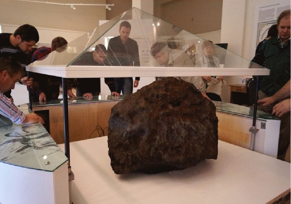 Проект на тему «Метеориты – загадки Вселенной» в номинации «Этот удивительный мир»