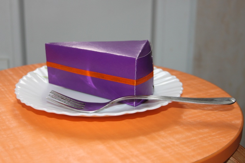 Мастер класс по созданию бумажного торта с пожеланиями и сюрпризами (1 класс)