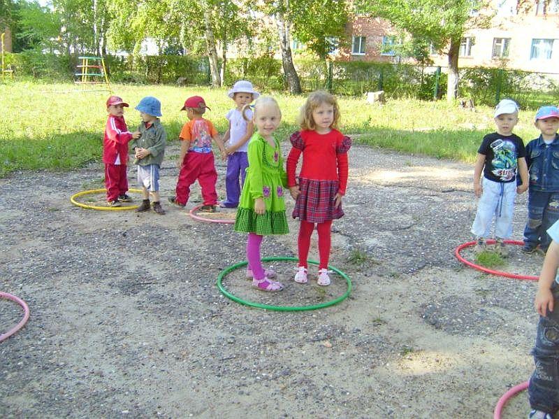 Подвижные игры летом в детском саду