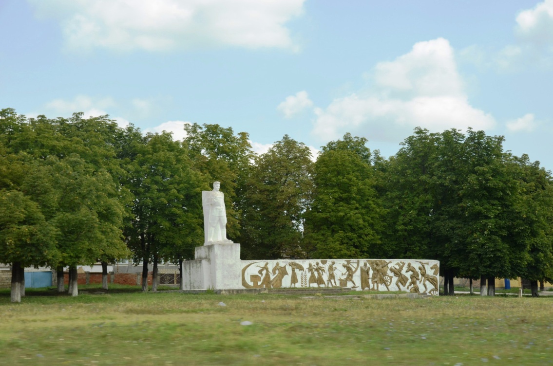 Урок-экскурсия Памятники в п. Залукокоаже