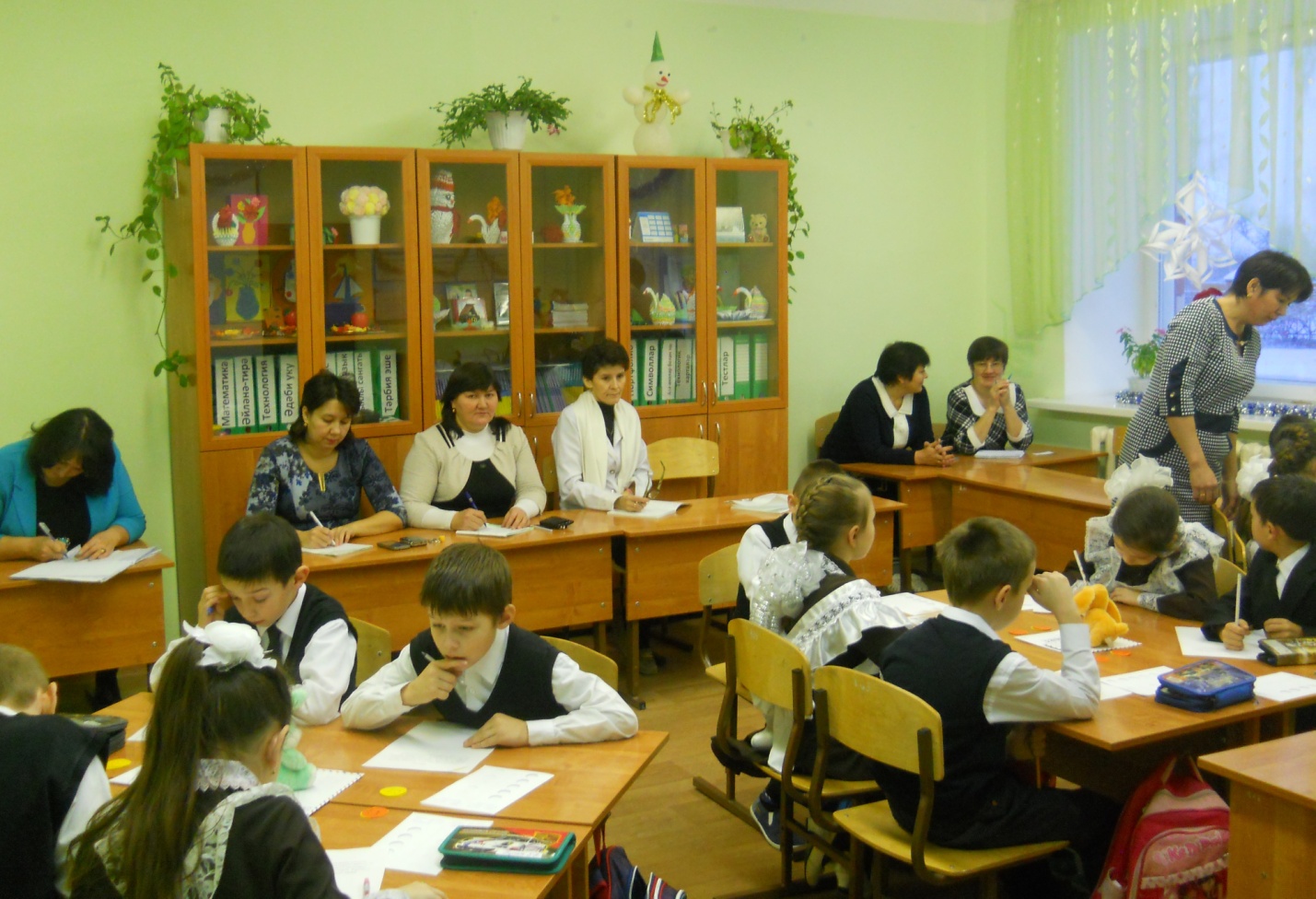 Мастер - класс по татарскому языку на тему Хәзерге заман хикәя фигыль(3класс)