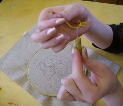 Творческая работа Нетрадиционные способы получения ковровых изделий. Ручное ковроткачество (8 класс)