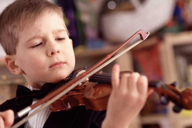 Отдавать ли ребенка в музыкальную школу?