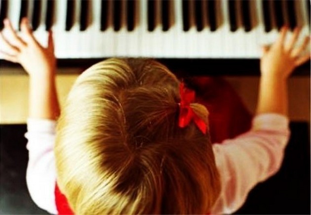 Отдавать ли ребенка в музыкальную школу?