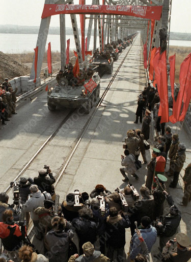 Сценарий мероприятия, посвященного Дню вывода советских войск из Афганистана: «Пока мы помним – мы живем»