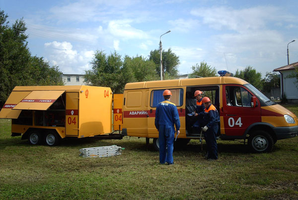 Аварийная горгаз. Аварийная машина горгаза. Аварийная служба 04. Аварийная служба газового хозяйства. Здание газовой службы.